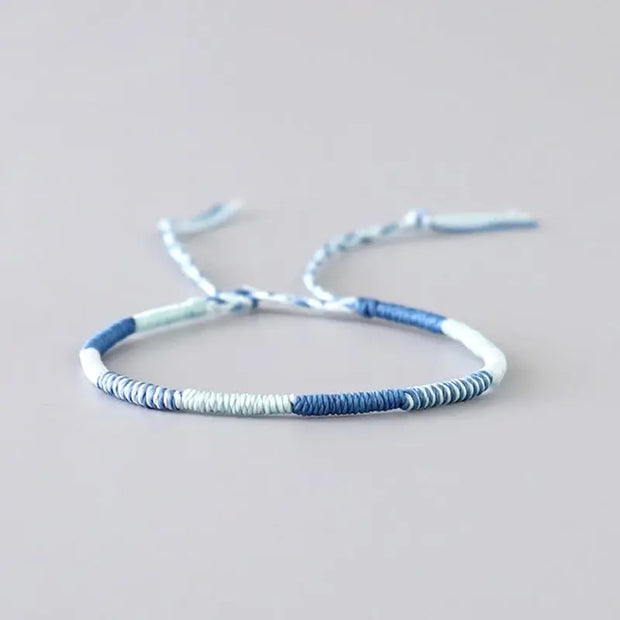 Bracelet Tibétain Tressage Indien Bleu et Blanc
