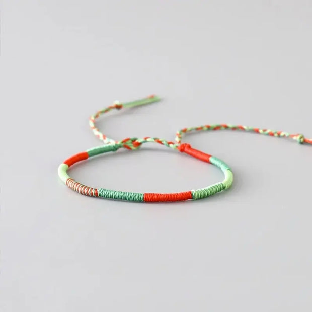 Bracelet Tibétain Tressage Indien Vert et Rouge