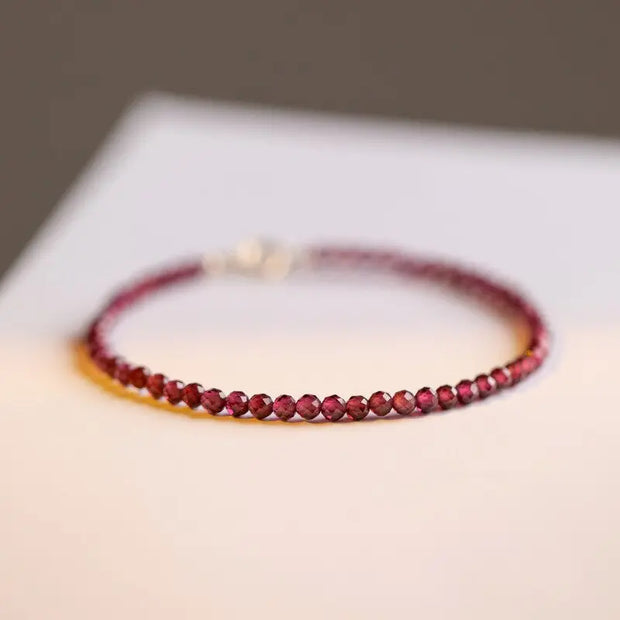 Bracelet fin "Assistance" en Grenat