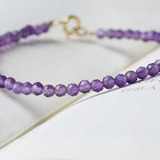 Bracelet fin en Améthyste